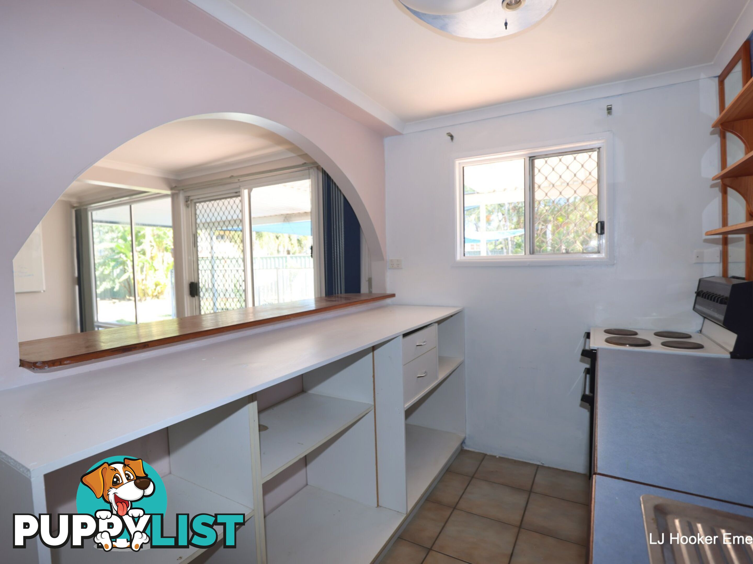 15 Roseanne Road EMERALD QLD 4720