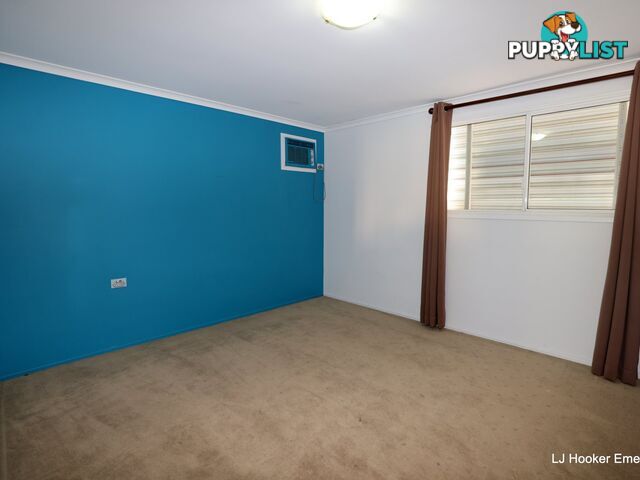 15 Roseanne Road EMERALD QLD 4720