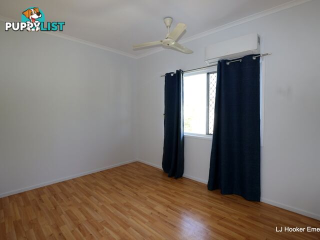 15 Roseanne Road EMERALD QLD 4720