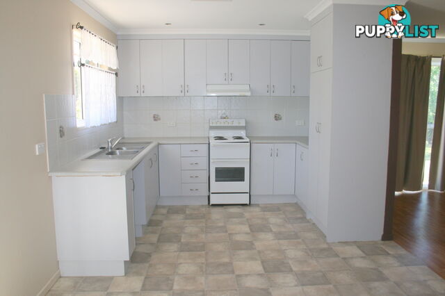 9 Bauhinia Court EMERALD QLD 4720
