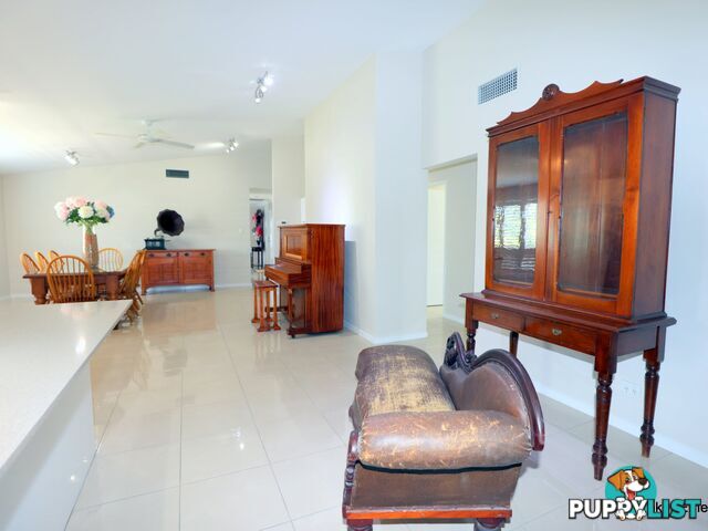 7 Lauren Drive EMERALD QLD 4720