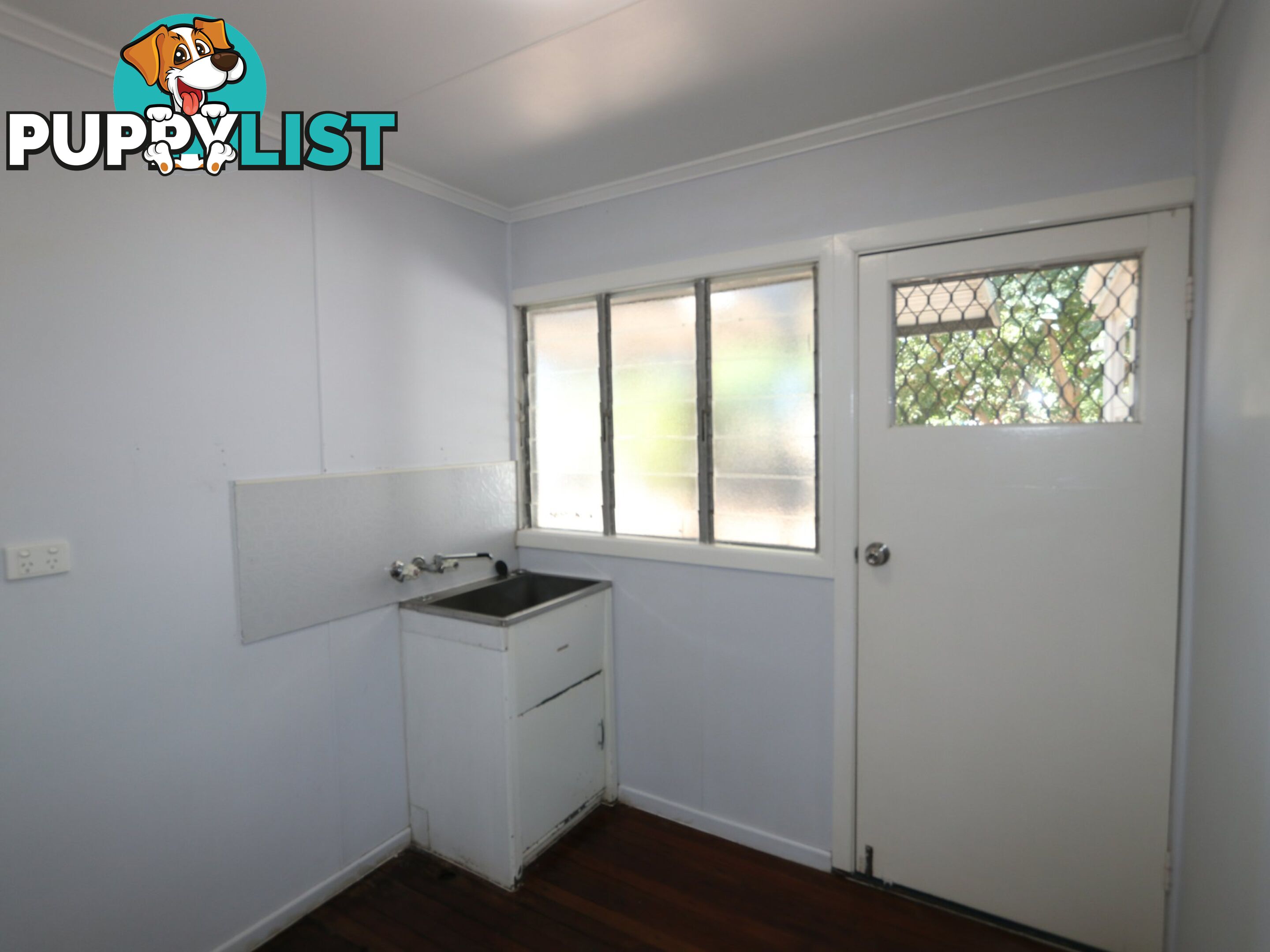 52 Theresa Street EMERALD QLD 4720