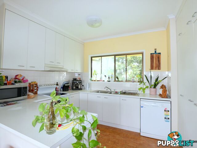 6 Green Grove EMERALD QLD 4720