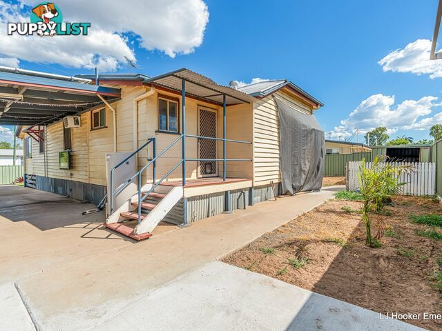 18 White Street EMERALD QLD 4720