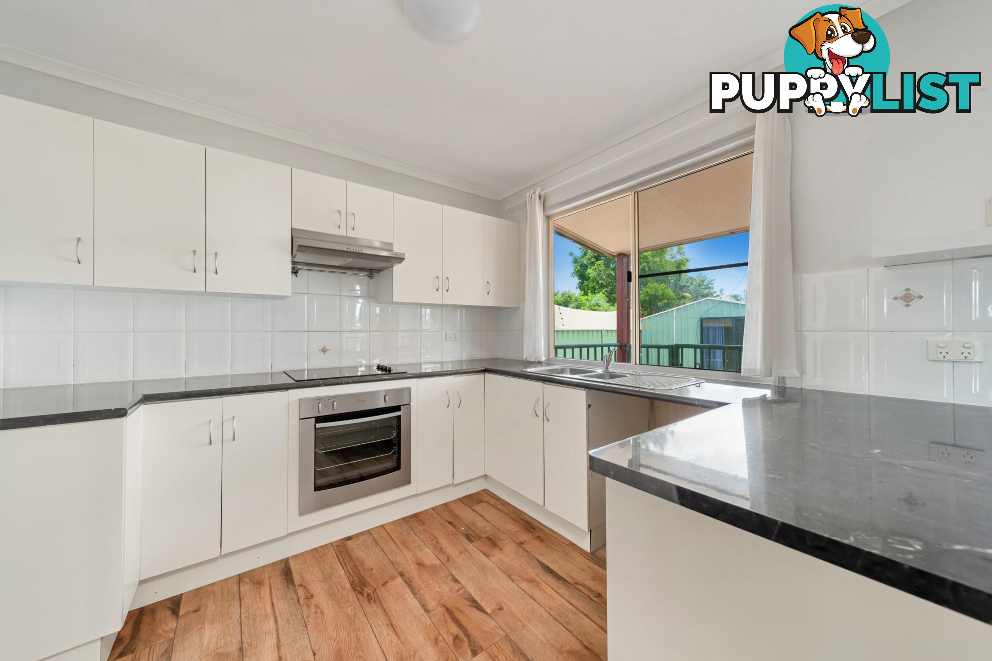 35 Barry Street EMERALD QLD 4720