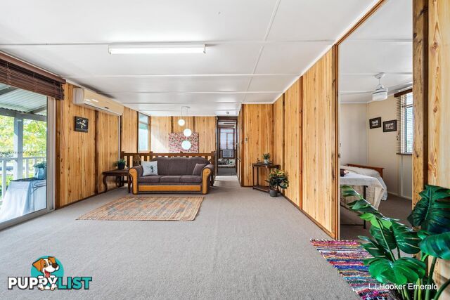 58 Braeside Road EMERALD QLD 4720