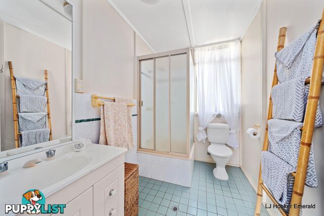 58 Braeside Road EMERALD QLD 4720