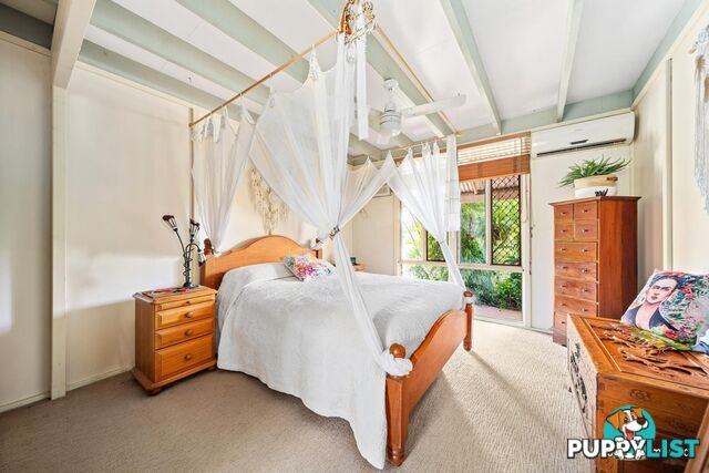 58 Braeside Road EMERALD QLD 4720