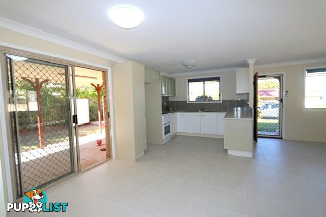 9 Cowan Cr EMERALD QLD 4720