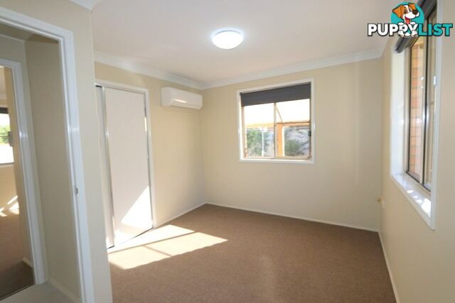 9 Cowan Cr EMERALD QLD 4720