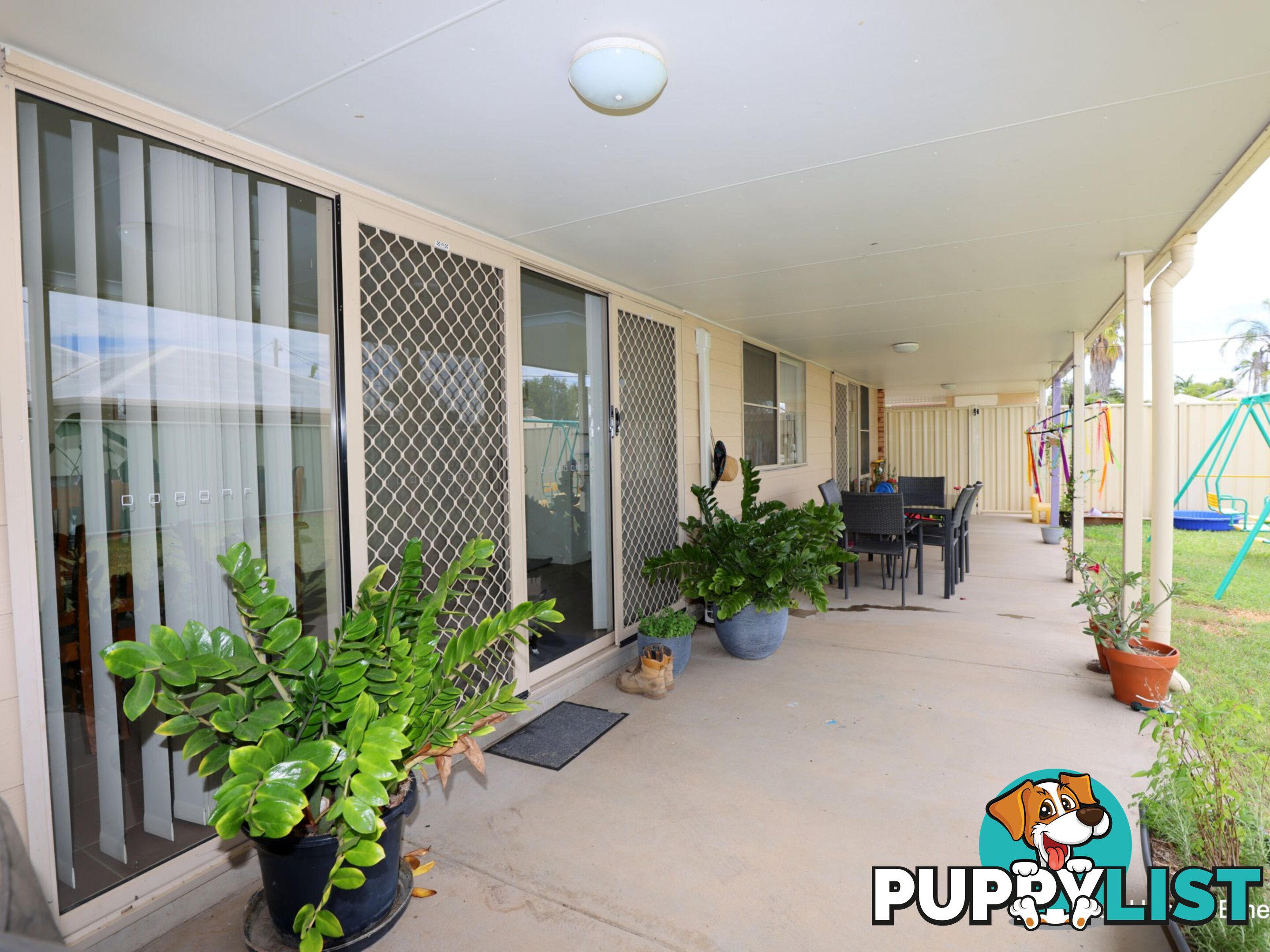 10 Chalmers Crescent EMERALD QLD 4720