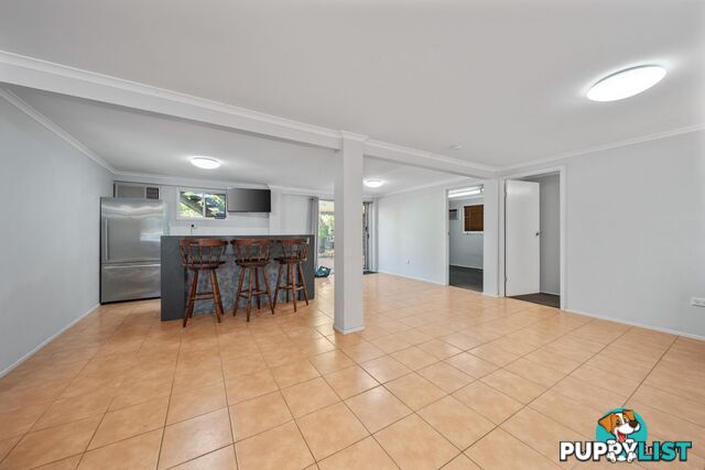 18 Centenary Drive EMERALD QLD 4720