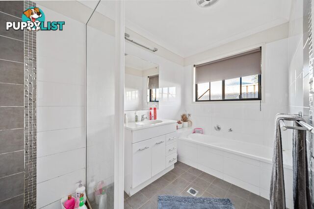 34 Moriarty Street EMERALD QLD 4720