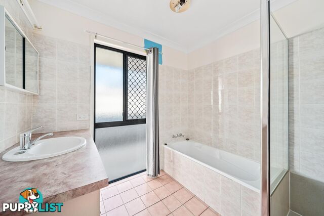 172 Borilla Street EMERALD QLD 4720