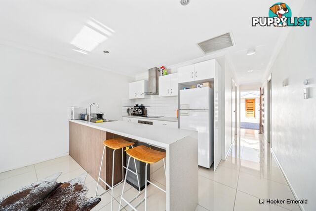 2/53 Retro Street EMERALD QLD 4720