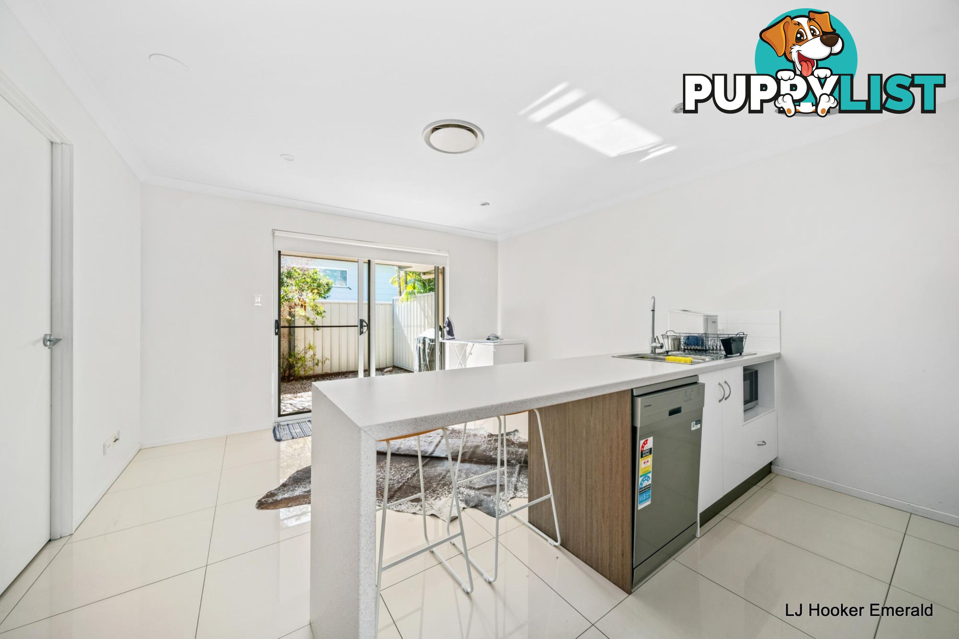2/53 Retro Street EMERALD QLD 4720