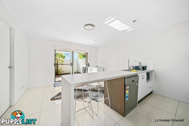 2/53 Retro Street EMERALD QLD 4720