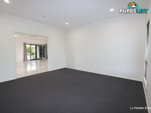 8 Moriarty Street EMERALD QLD 4720