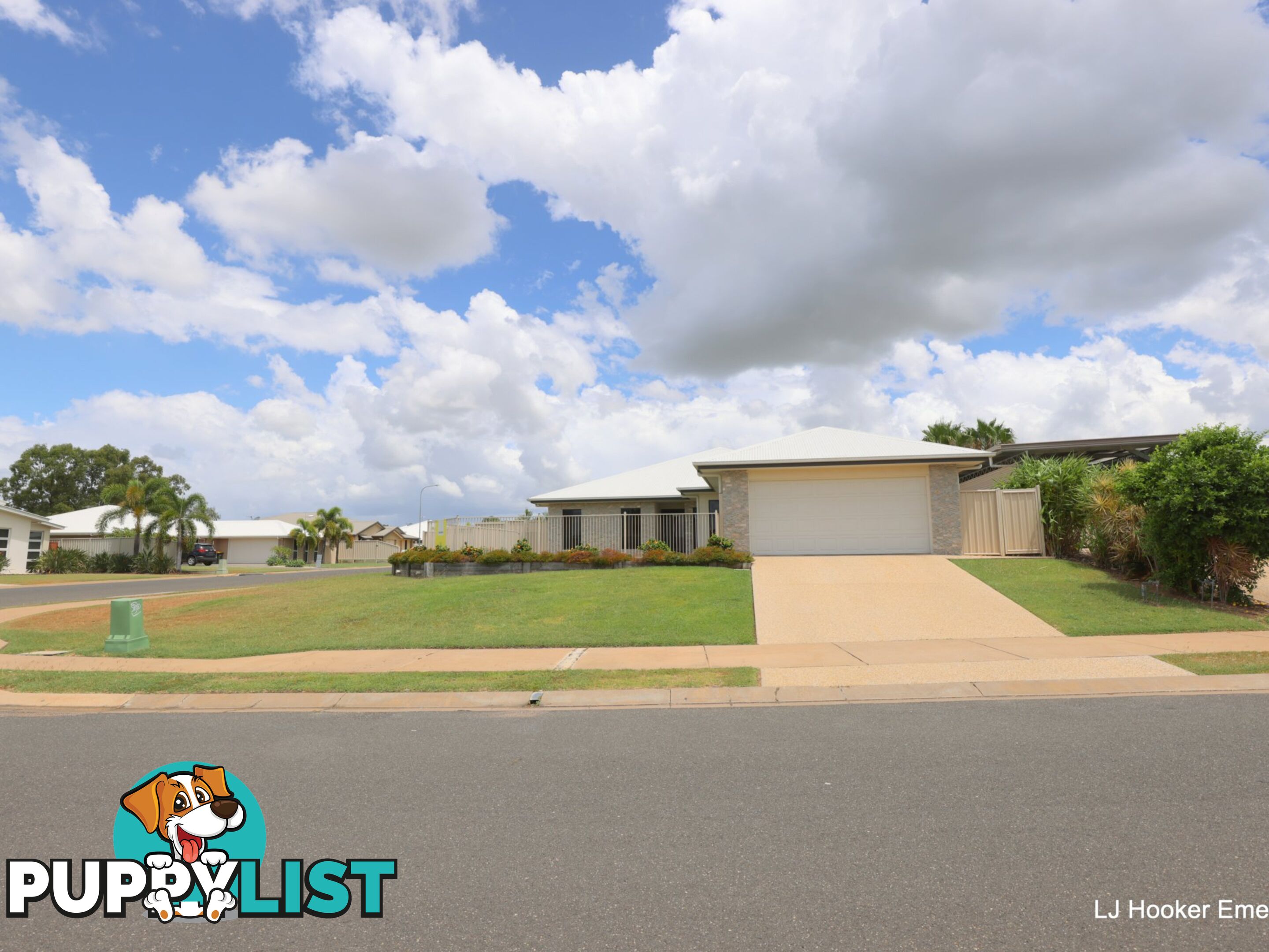 8 Moriarty Street EMERALD QLD 4720