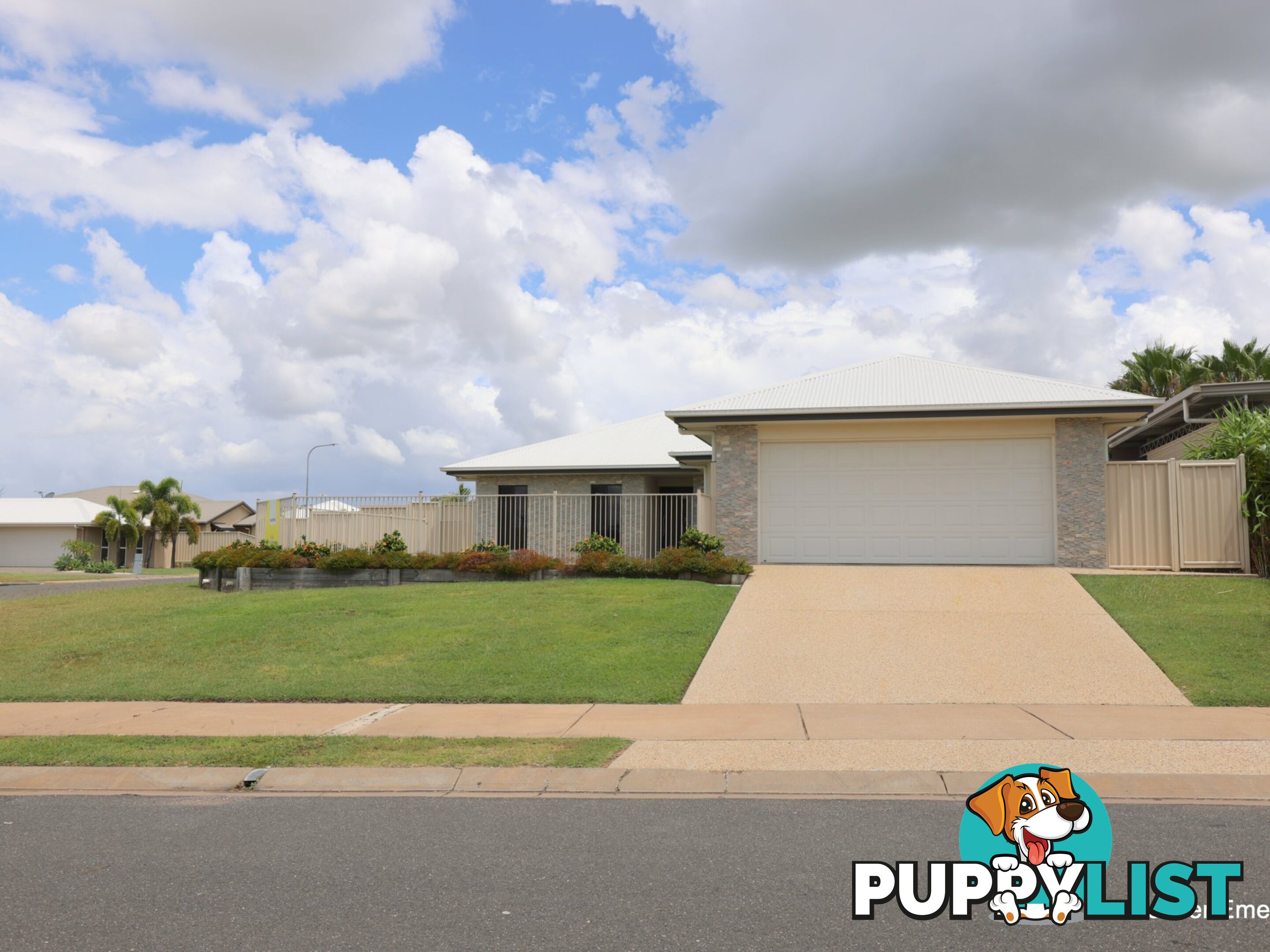 8 Moriarty Street EMERALD QLD 4720