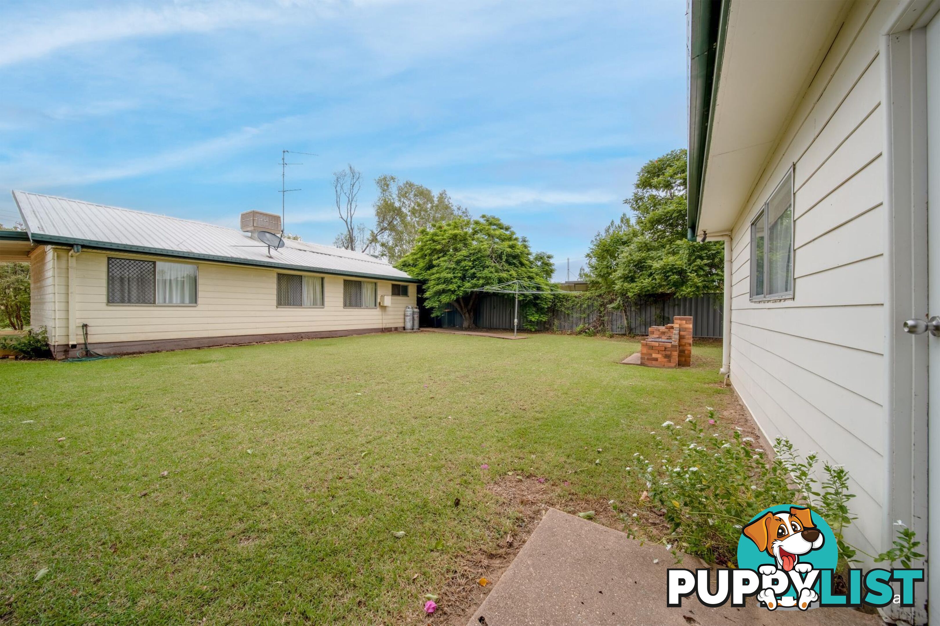 35 Harris Street EMERALD QLD 4720