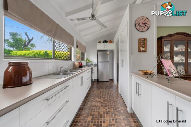 35 Harris Street EMERALD QLD 4720