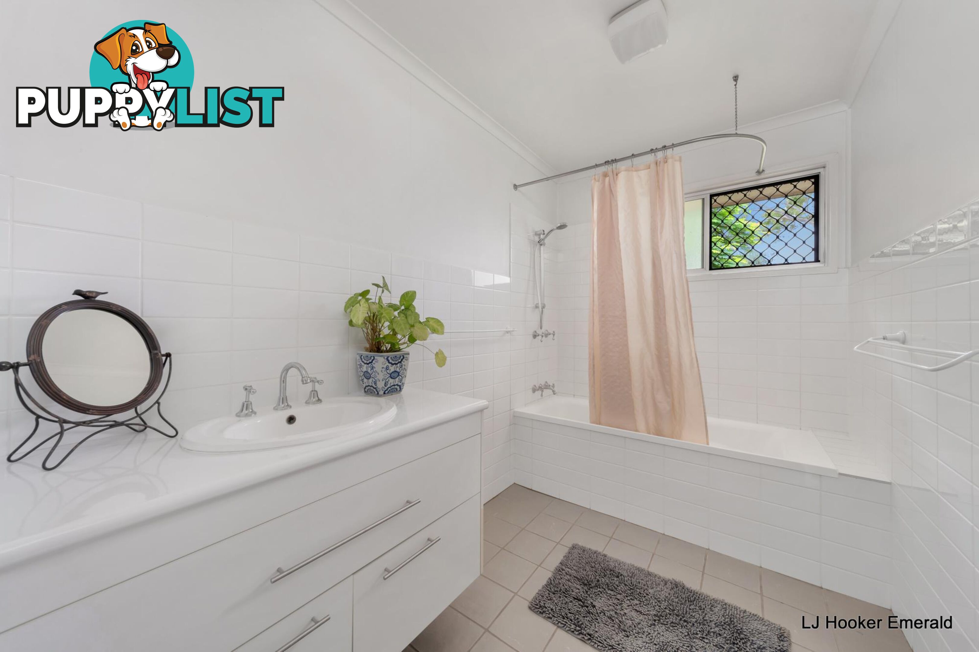 35 Harris Street EMERALD QLD 4720