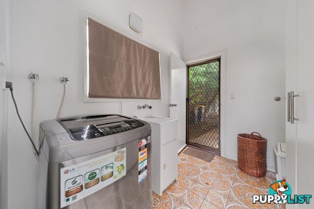 35 Harris Street EMERALD QLD 4720