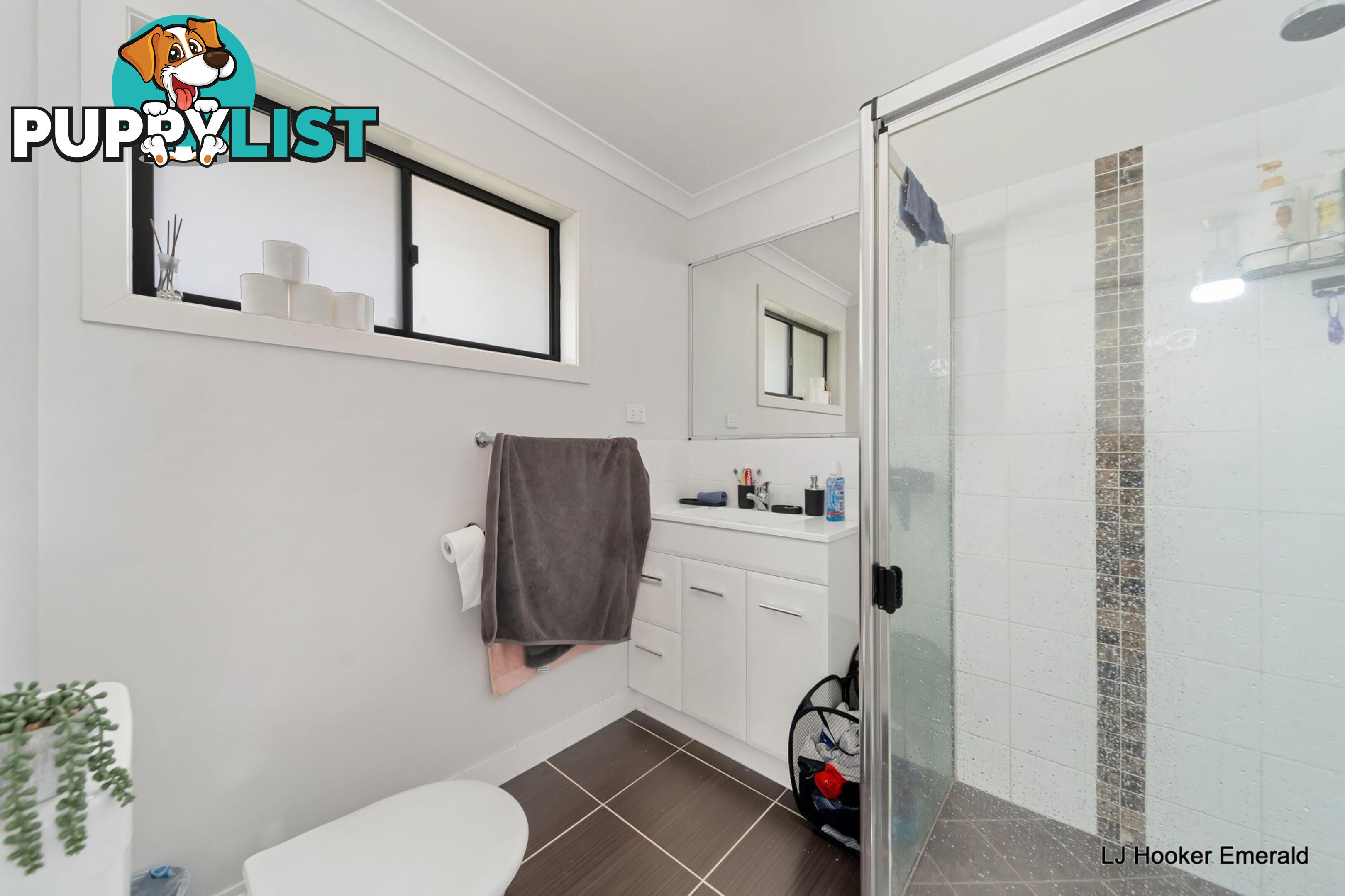 1/3 Duroux Street EMERALD QLD 4720