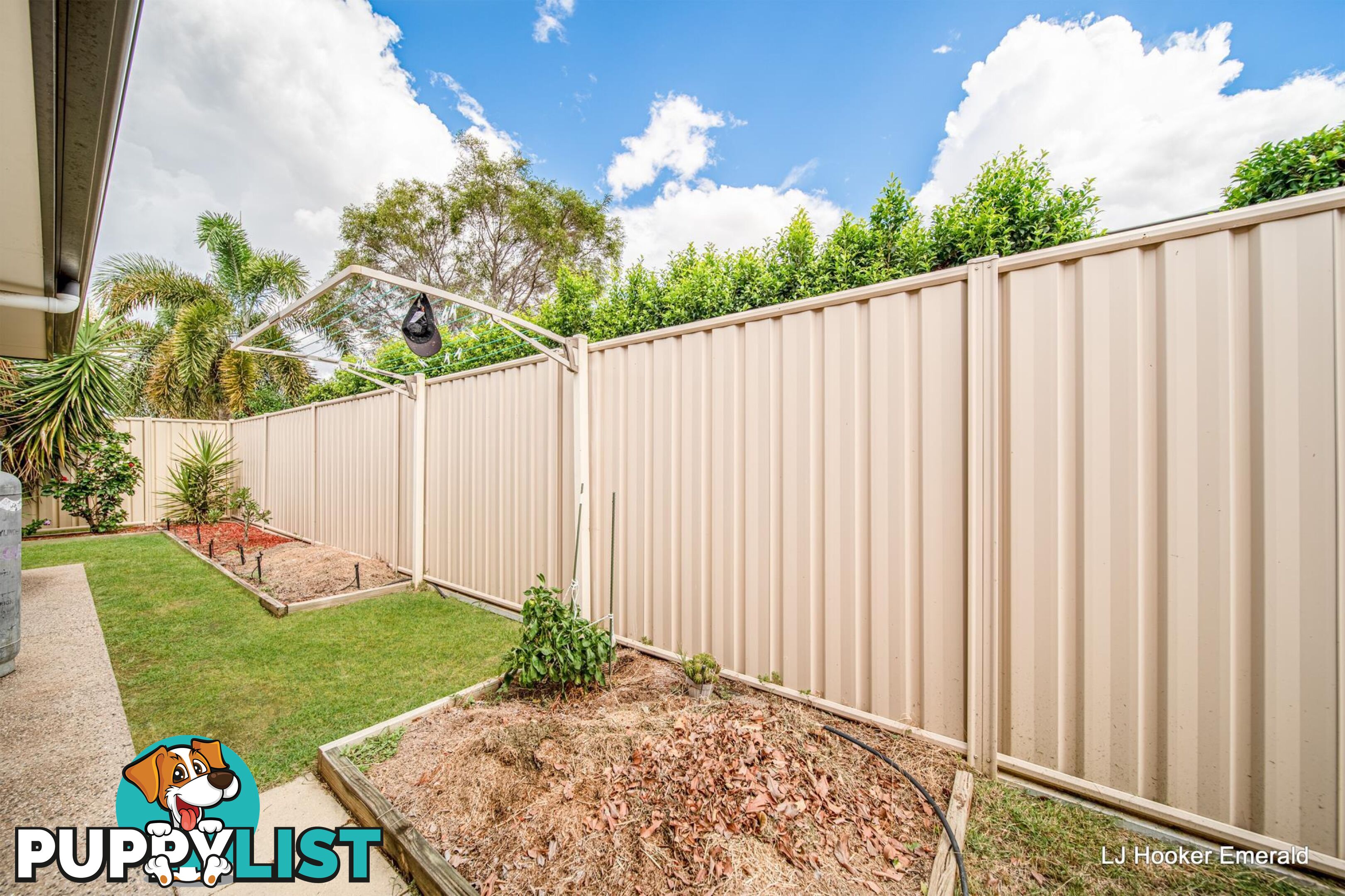 1/3 Duroux Street EMERALD QLD 4720