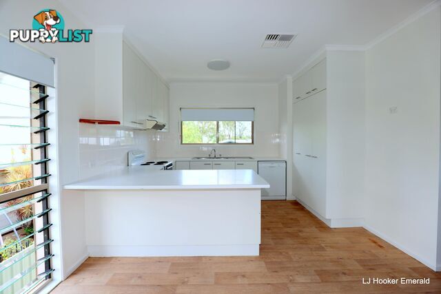 24 Staal Crescent EMERALD QLD 4720