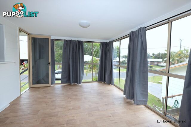 24 Staal Crescent EMERALD QLD 4720