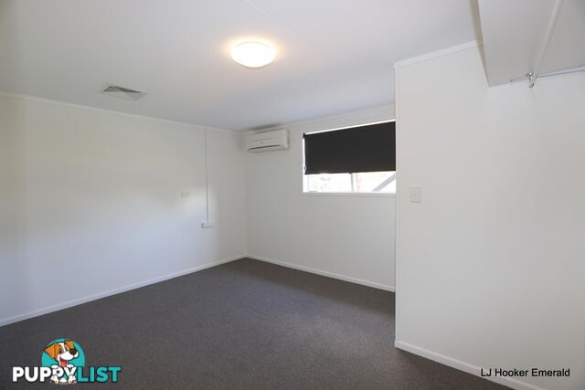 24 Staal Crescent EMERALD QLD 4720