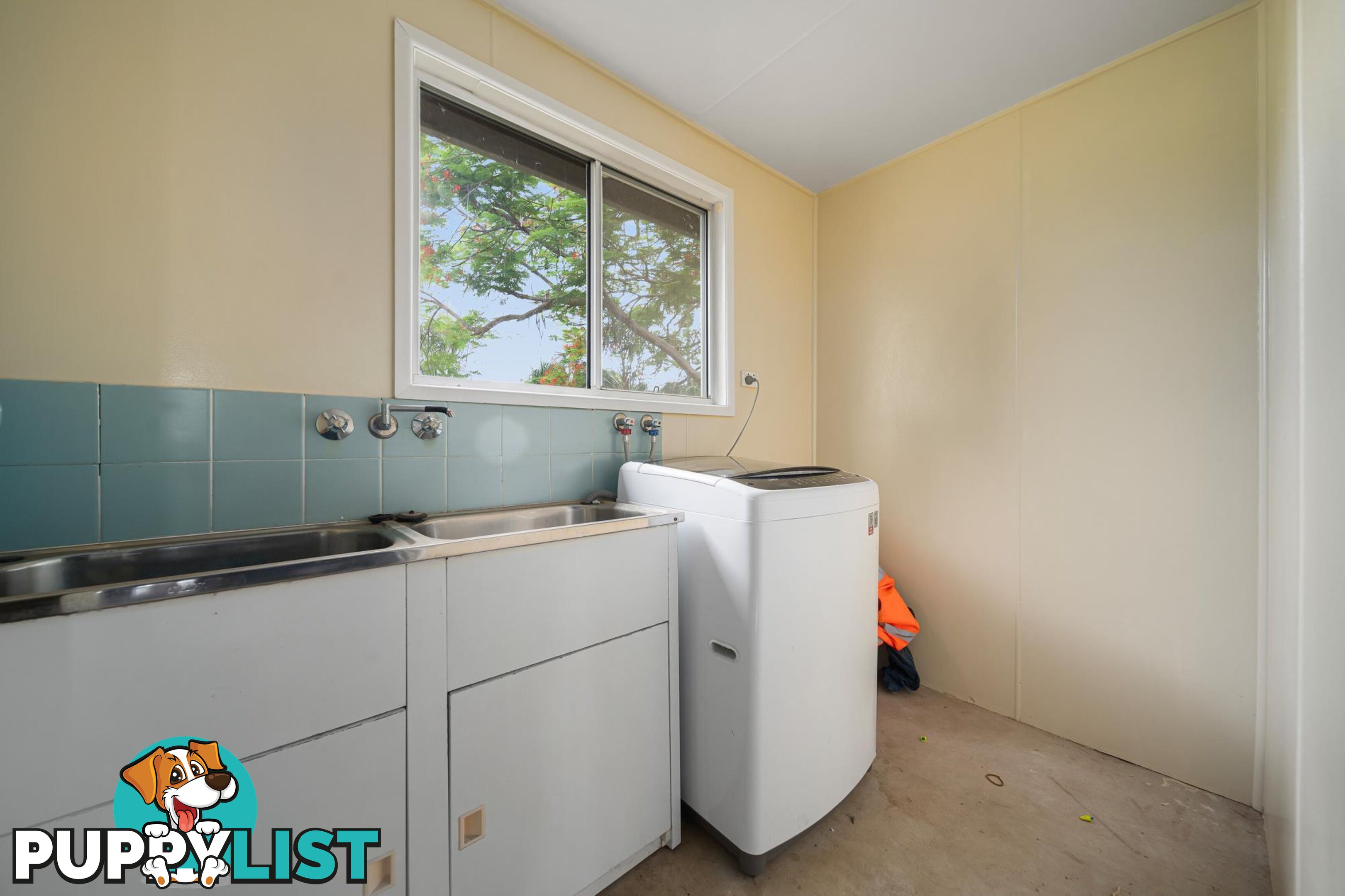 6 Gladstone Street EMERALD QLD 4720