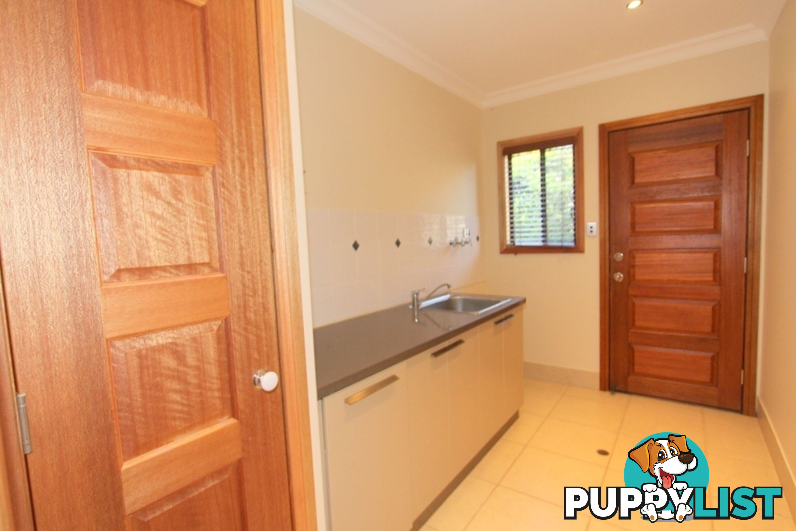 51 Kidd Street EMERALD QLD 4720