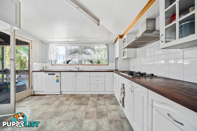 51 Roberts Street EMERALD QLD 4720