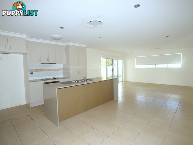 12B Rosehill Road EMERALD QLD 4720