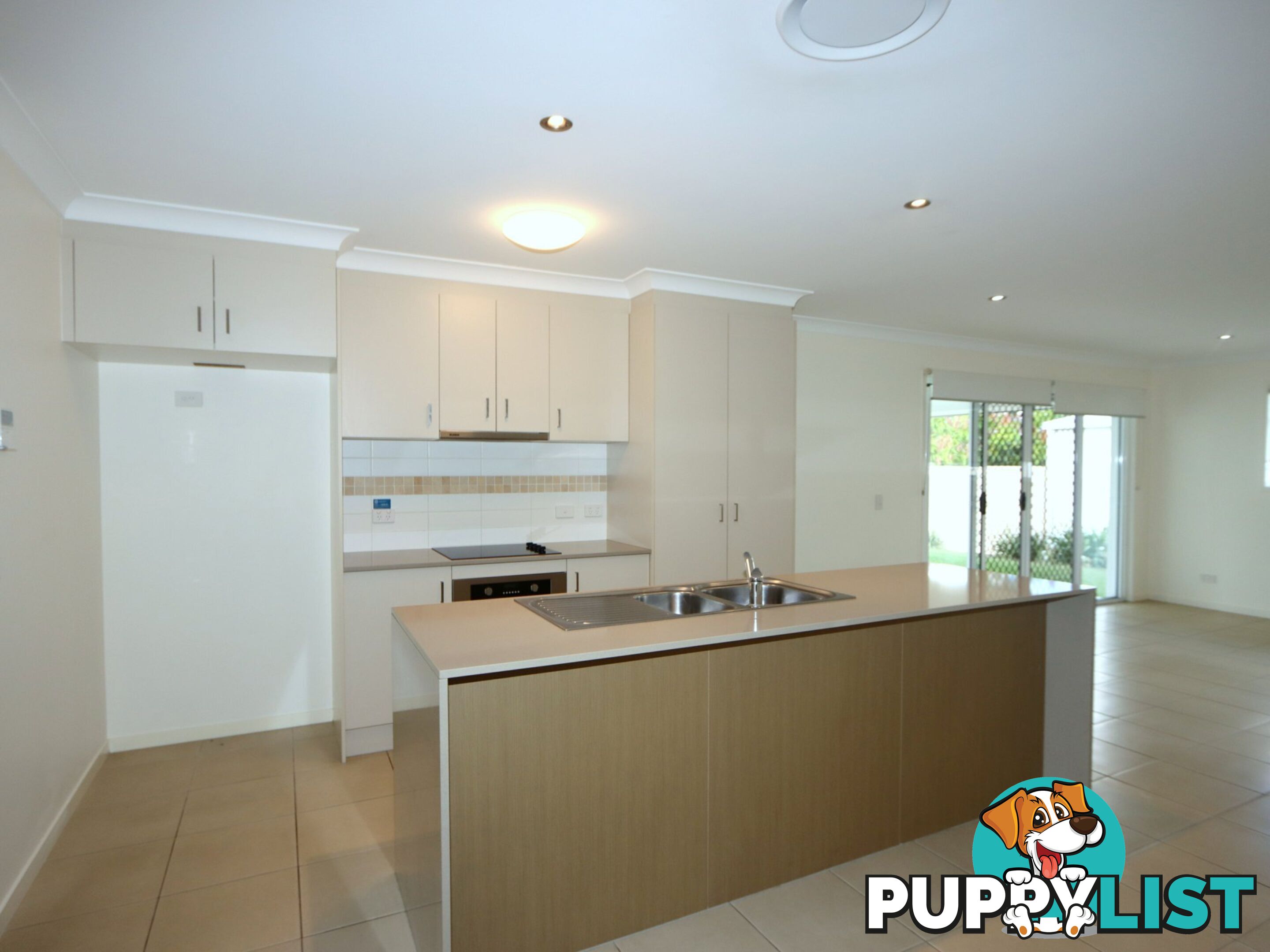 12B Rosehill Road EMERALD QLD 4720