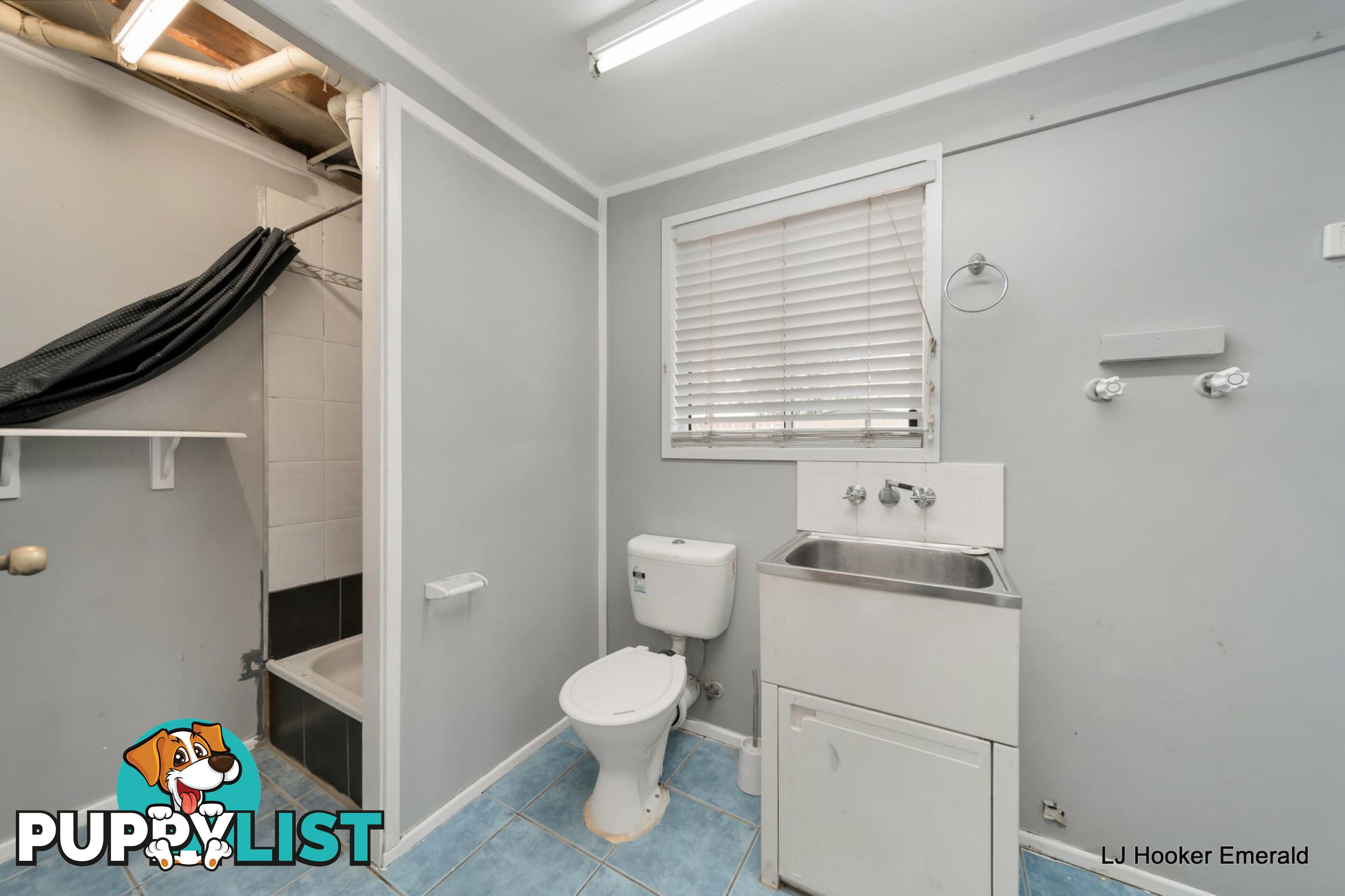 4 Roseanne Road EMERALD QLD 4720