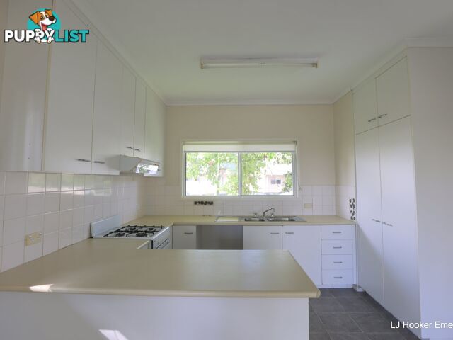 2 Eric Court EMERALD QLD 4720