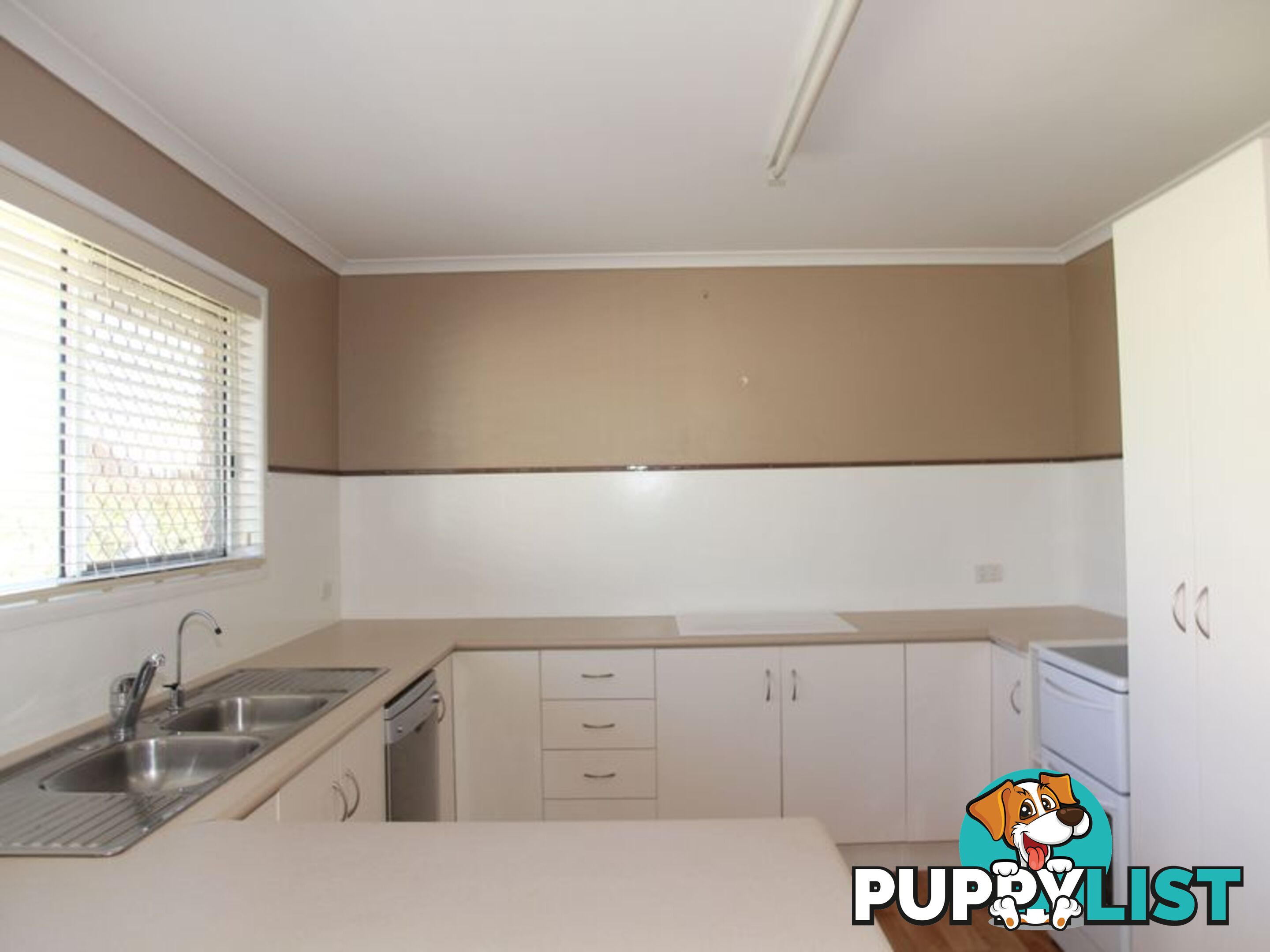 57 Staal Cr EMERALD QLD 4720