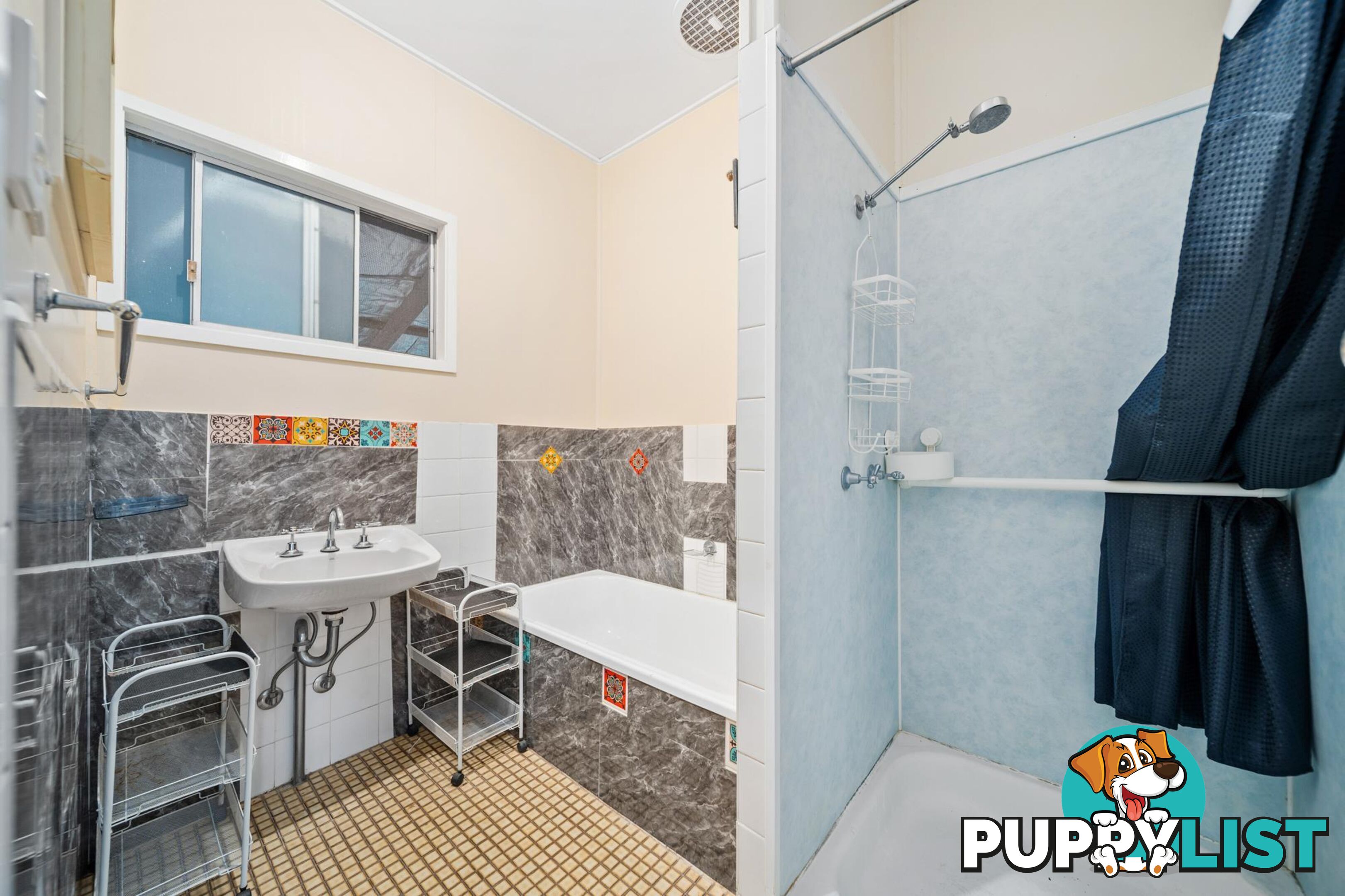15 Centenary Drive EMERALD QLD 4720