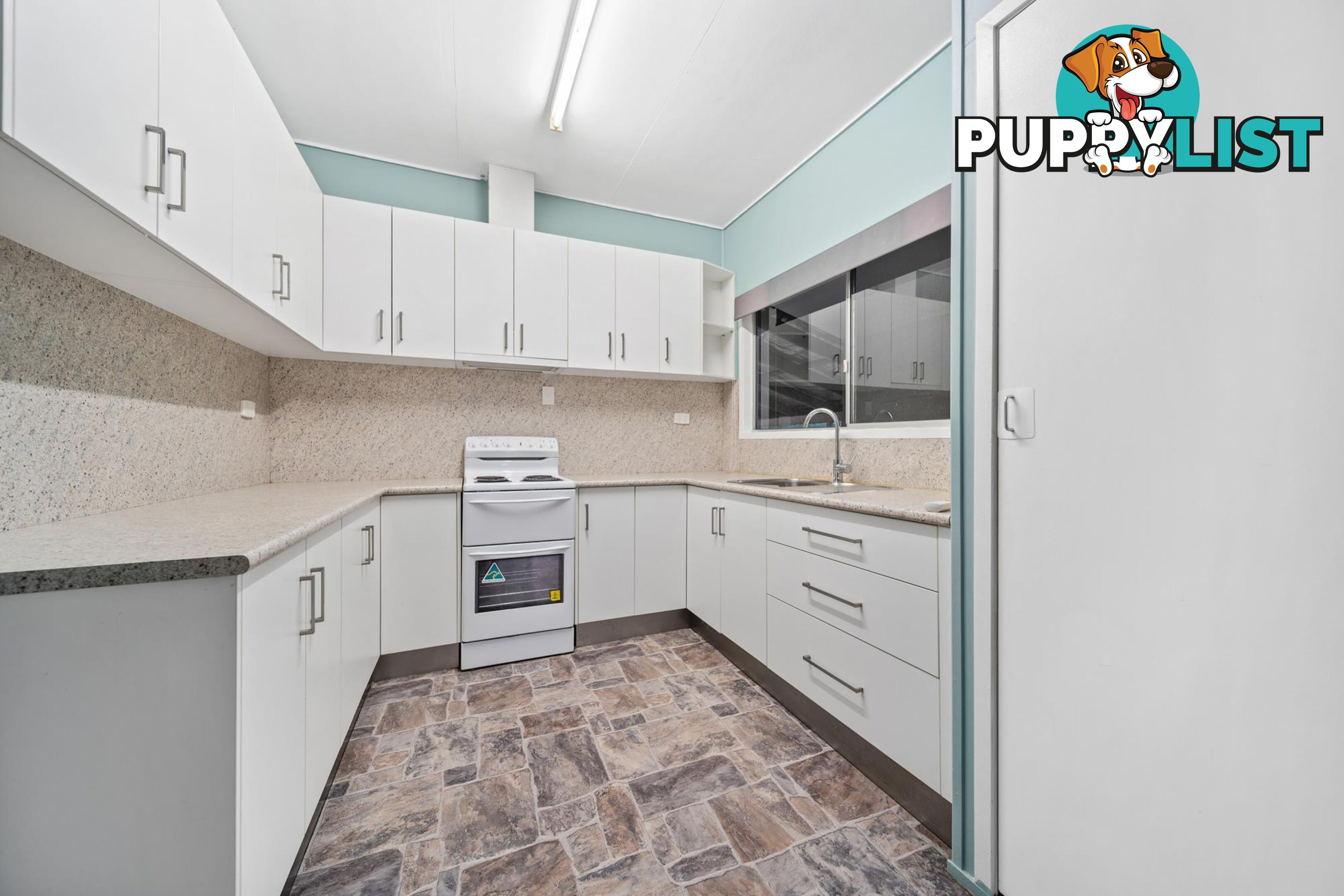 15 Centenary Drive EMERALD QLD 4720