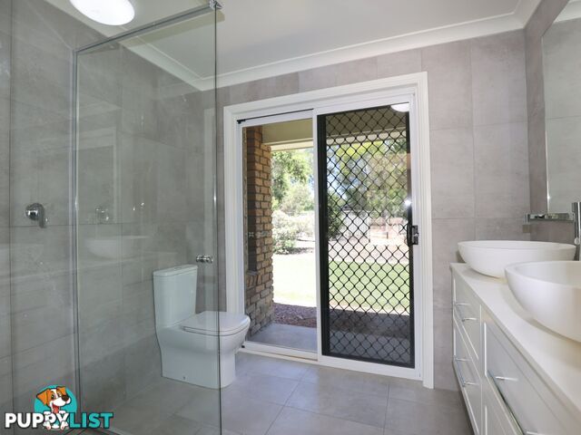 12 Cunningham Drive EMERALD QLD 4720