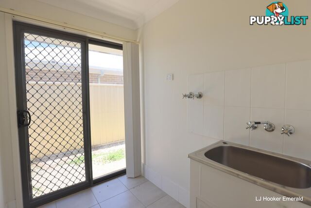 9 Calderwood Street EMERALD QLD 4720