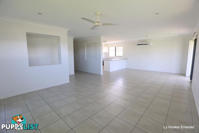 9 Calderwood Street EMERALD QLD 4720