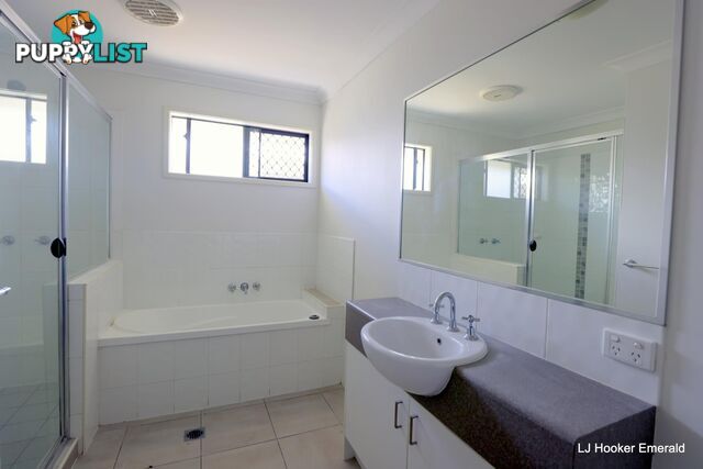 9 Calderwood Street EMERALD QLD 4720