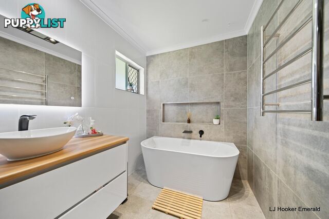 38 Barry Street EMERALD QLD 4720