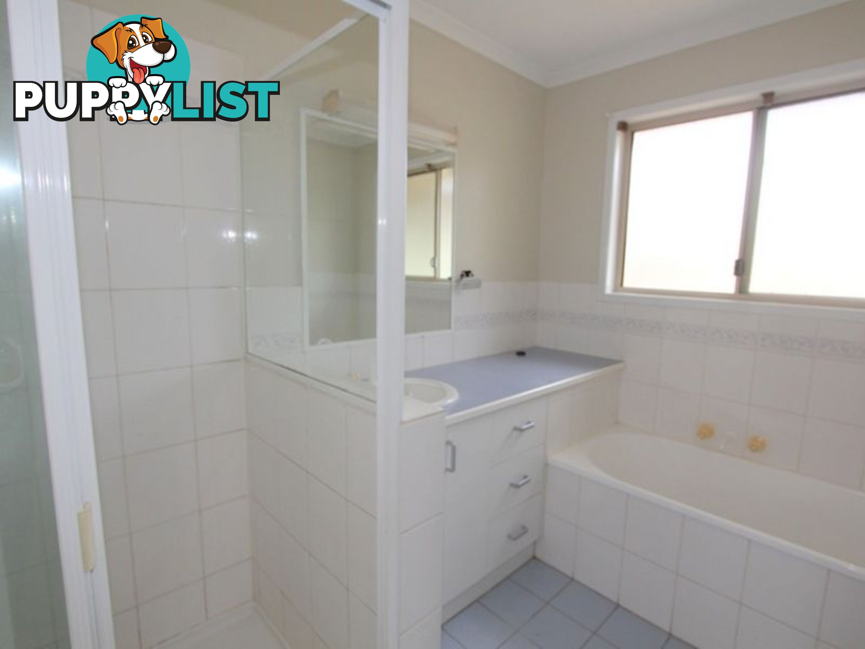 1/1 Buchholz Place EMERALD QLD 4720
