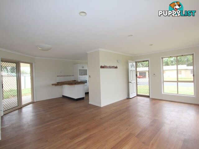 1/1 Buchholz Place EMERALD QLD 4720